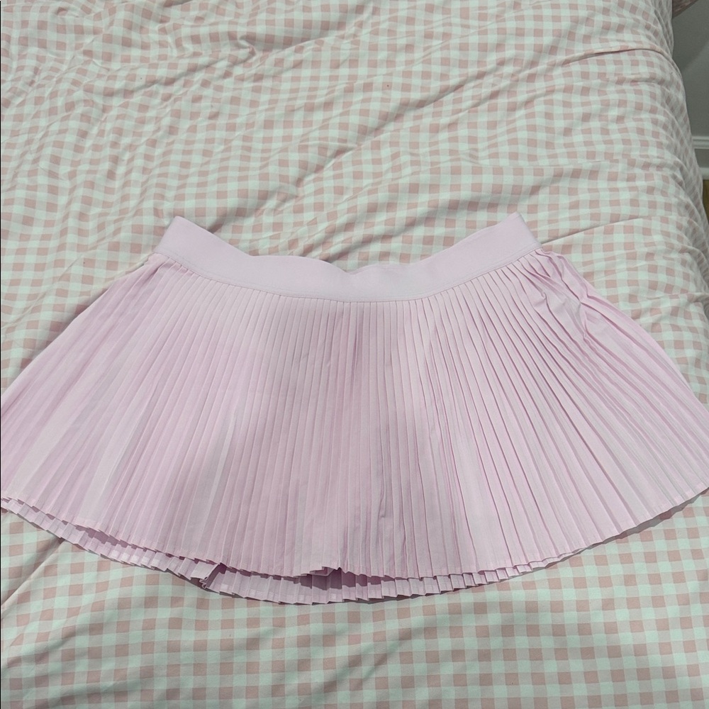 Brand new without tags never worn lululemon pink skirt!!